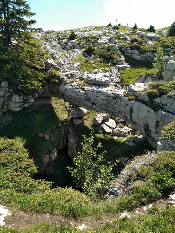 Le Refuge Du Poete Saint-François-de-Sales Exterior foto